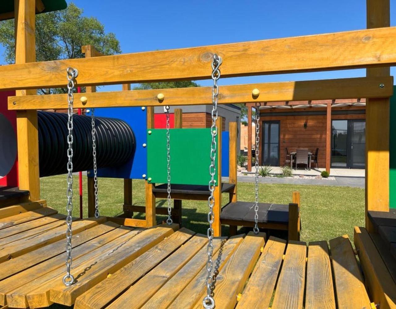 Cisza Bungalows Village / Blisko Natury Nowecin Kültér fotó