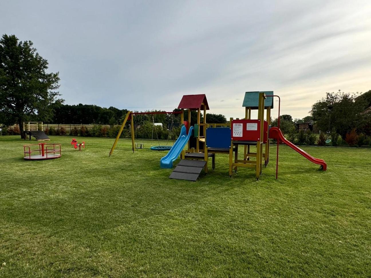 Cisza Bungalows Village / Blisko Natury Nowecin Kültér fotó